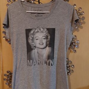 Marilyn Monroe Gray Graphic Tee - Casual Short Sleeve
